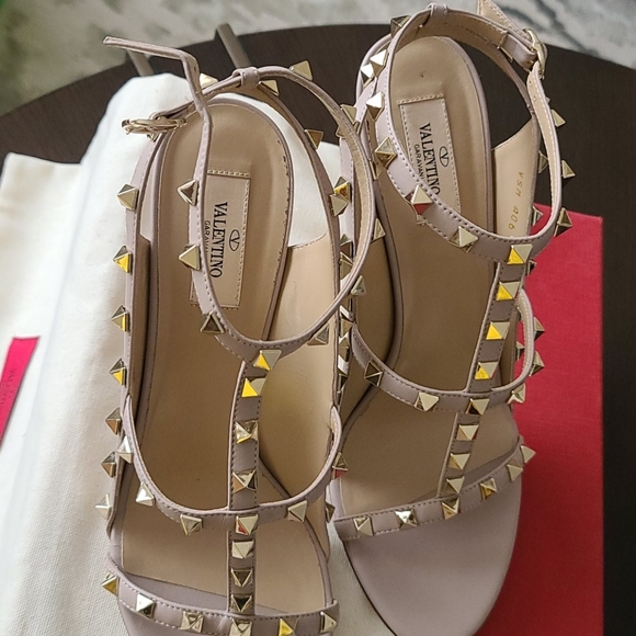Valentino heels - Picture 2 of 8